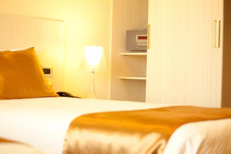 Hotel Florenca Луанда  Экстерьер фото